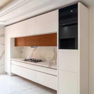 کابینت سفید و رنگ چوب